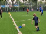 Laatste training S.K.N.W.K. JO7-1 van seizoen 2022-2023 (partijtje tegen de ouders) (73/130)